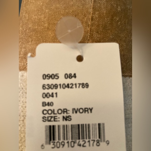 La Fiorentina Embellished Poncho Ivory NWT - Picture 6 of 8